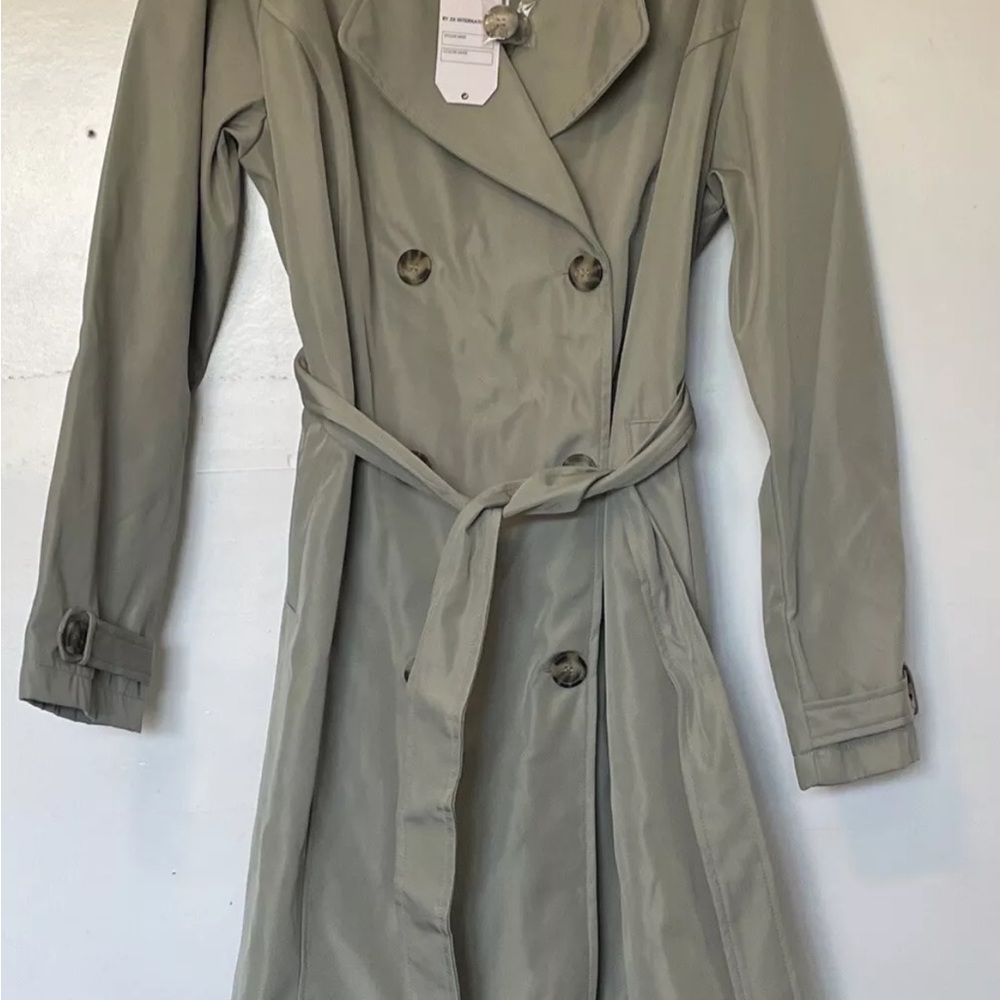 Women’s Stoosh Trench Coat size Medium - NWT